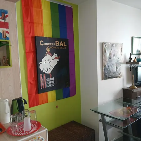 Pigalle: Cozy Parisian Retreat In Montmartre * Paris